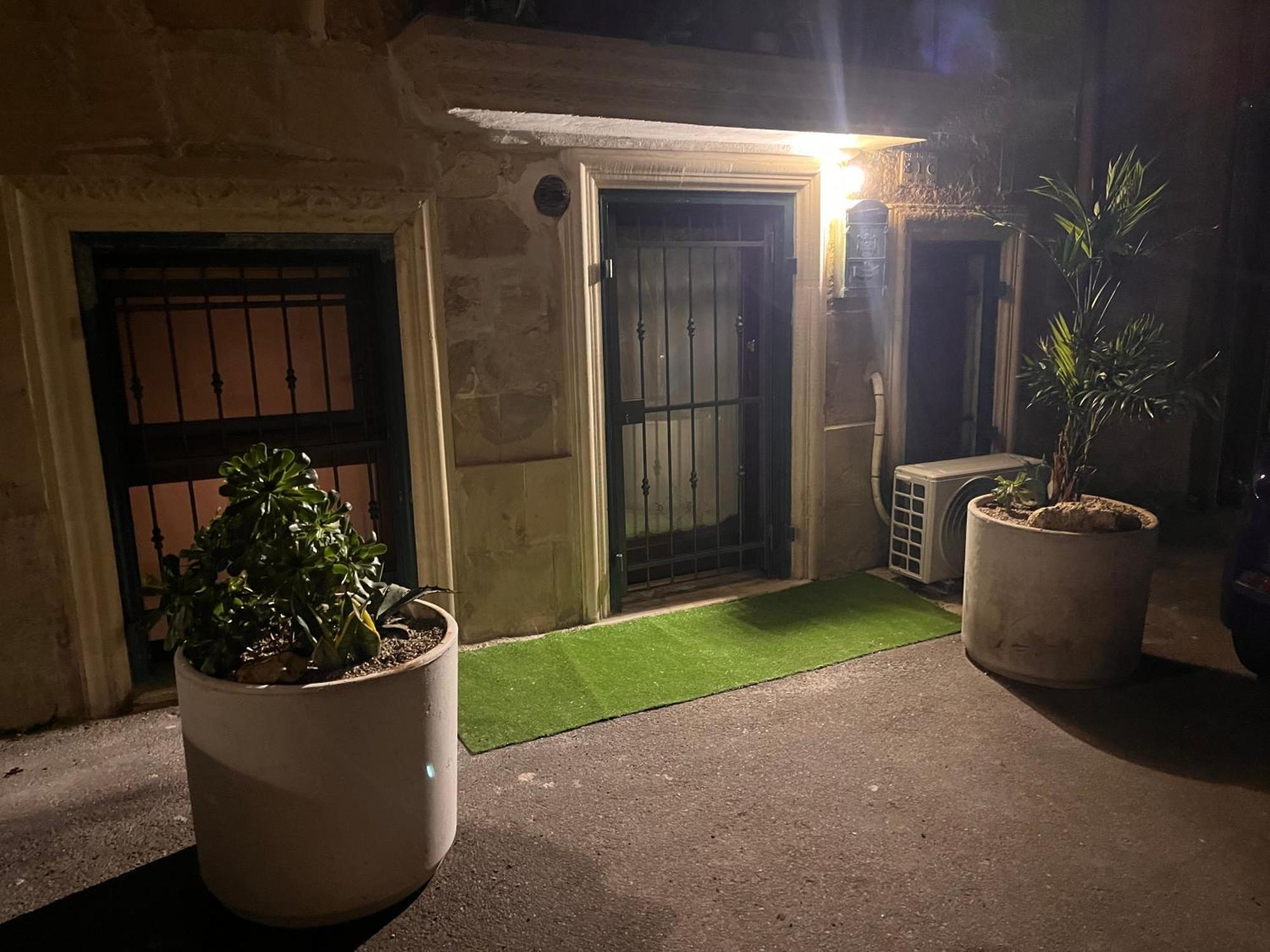 Stella Del Barocco Apartment เลชเช ภายนอก รูปภาพ