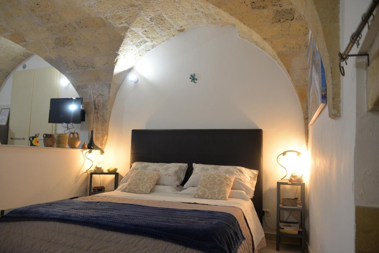 Stella Del Barocco Apartment เลชเช ภายนอก รูปภาพ