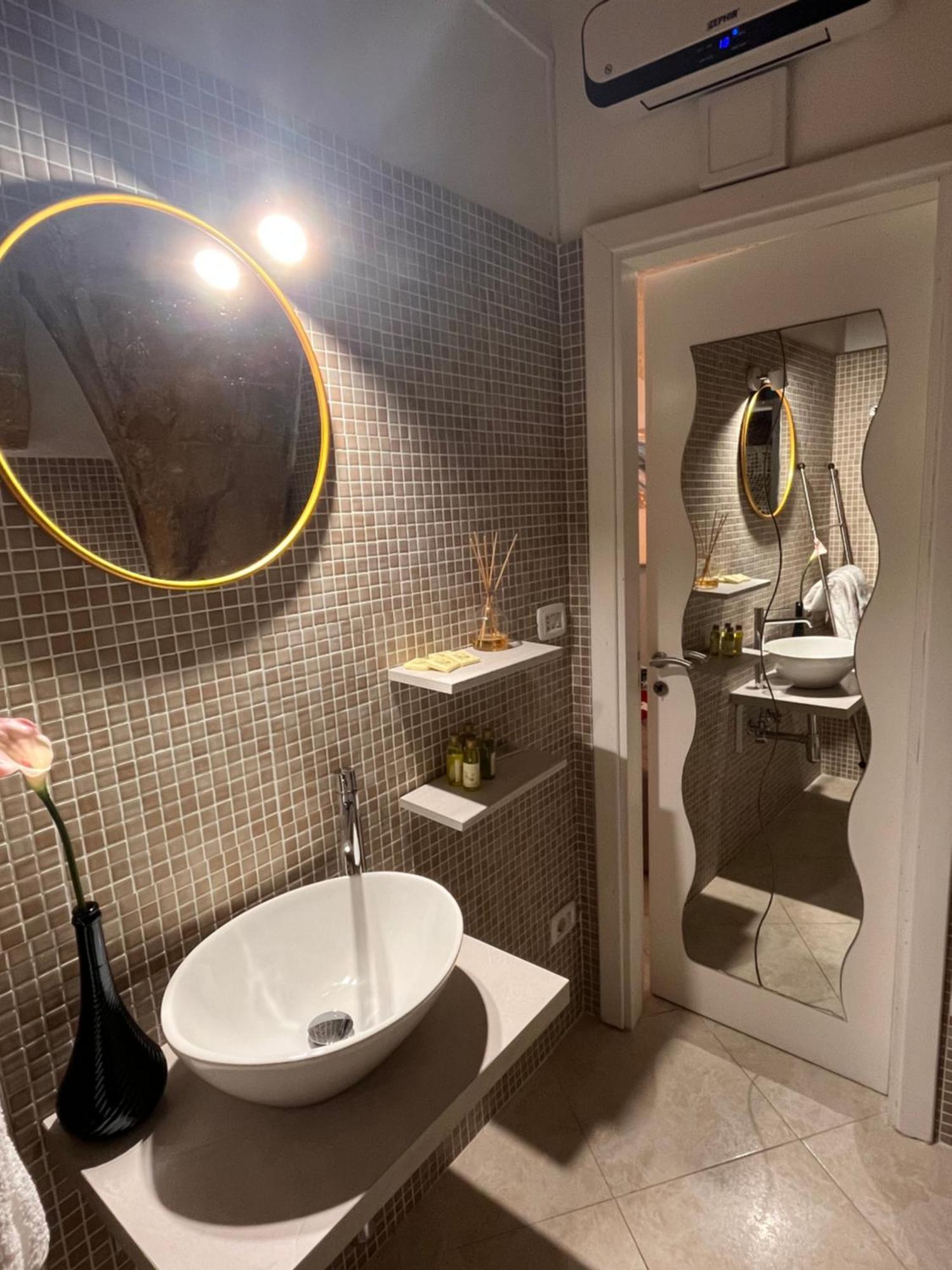 Stella Del Barocco Apartment เลชเช ภายนอก รูปภาพ