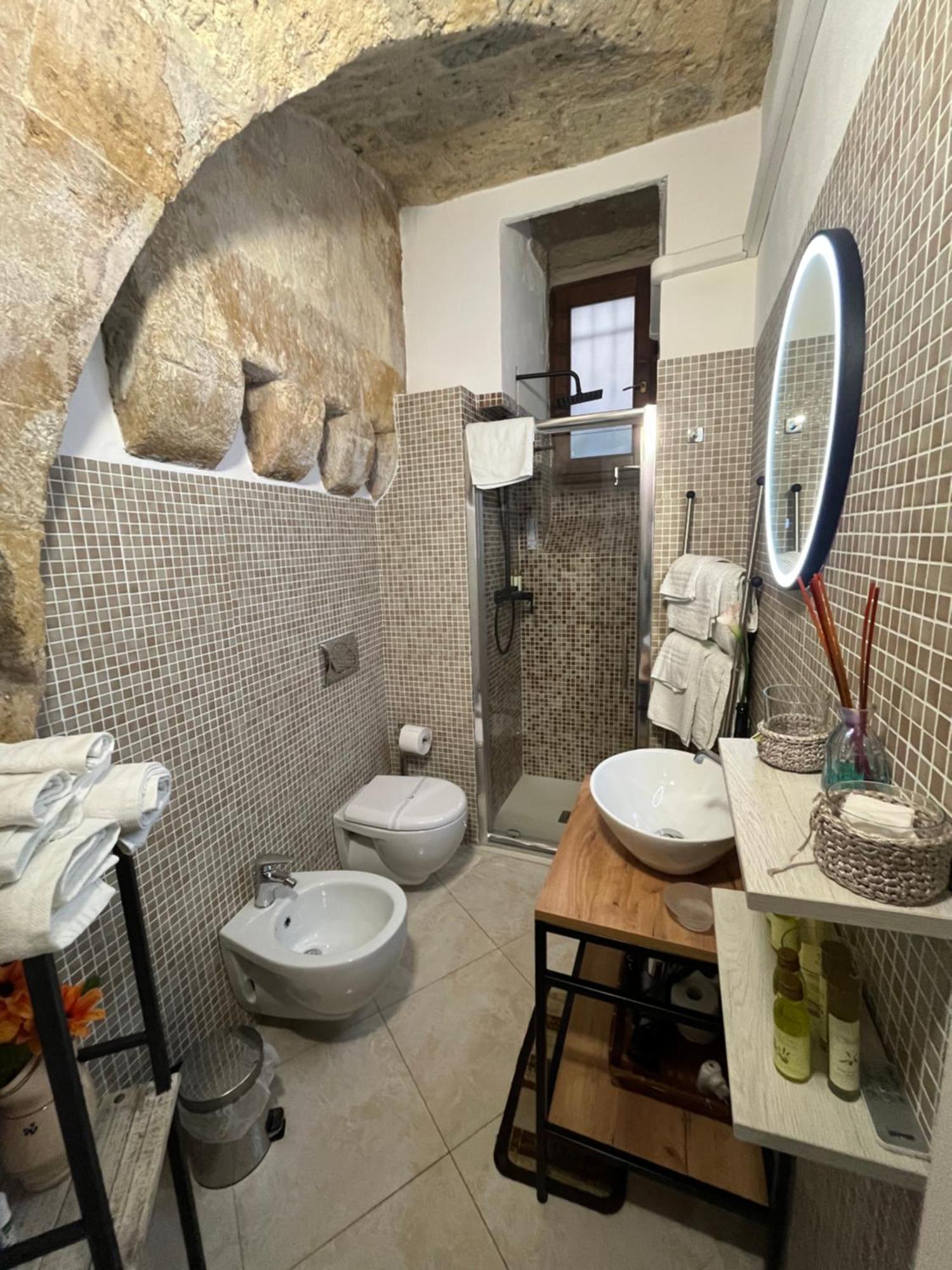 Stella Del Barocco Apartment เลชเช ภายนอก รูปภาพ