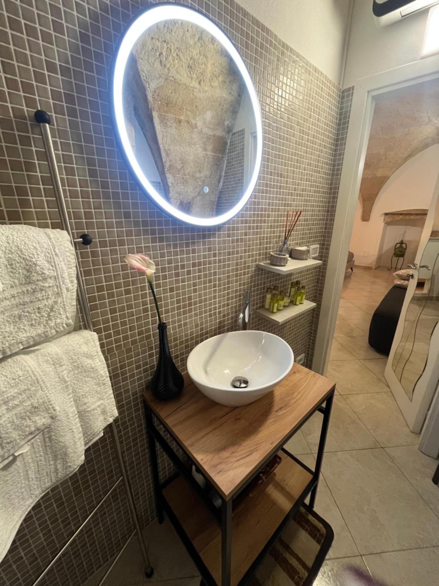 Stella Del Barocco Apartment เลชเช ภายนอก รูปภาพ