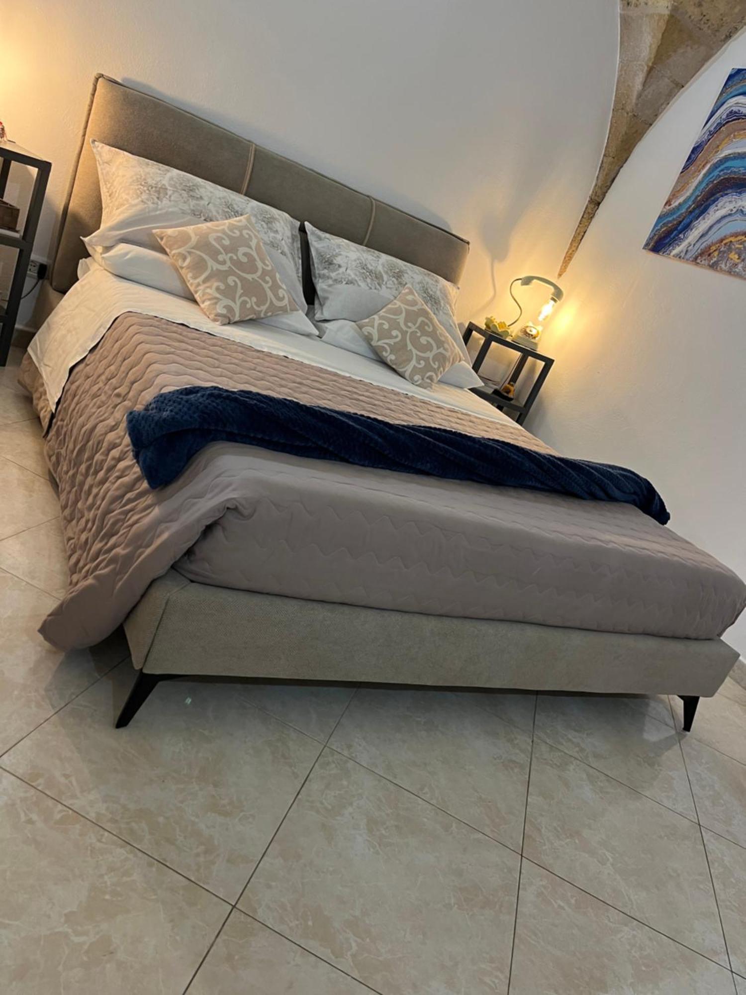 Stella Del Barocco Apartment เลชเช ภายนอก รูปภาพ